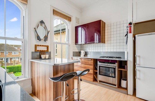Whitstable Apartment | Pass the Keys | A Spacious Cosy Holiday Retreat!