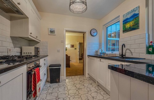 Market Drayton House | Pass the Keys | Charming Victorian Hidden Gem