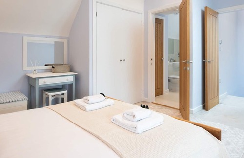 Marlow House | Pass the Keys | Central Marlow townhouse with private parking