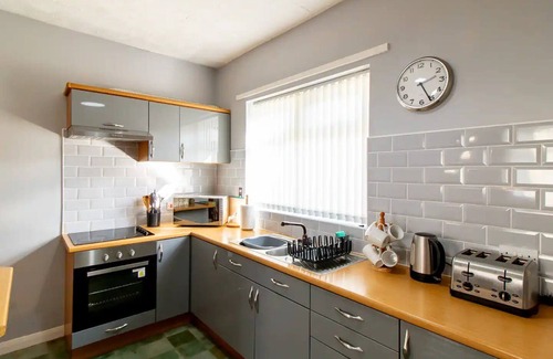 Ferryhill House | Pass the Keys | Comfortable townhouse a few miles from Durham City