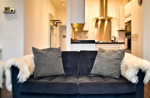 Riverside Apartment | Pass the Keys | Elegant 1 bed in Pontcanna