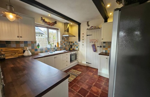 Sedgeberrow House | Pass the Keys | Enchanting Country Cottage in Sedgeberrow