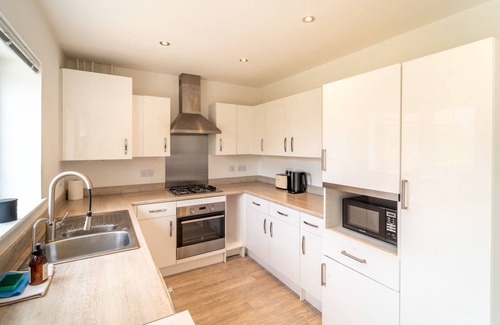 Bicester House | Pass the Keys | Experience Bicester Village near our Spacious Home
