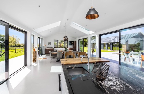 Plumpton Green House | Pass The Keys Uniquely Renovated Luxury Retreat