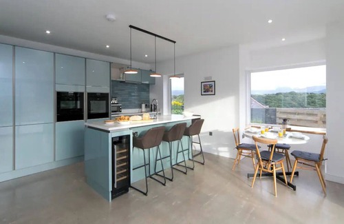 Bangor House | Pass the Keys | Large Modern Home in Bangor