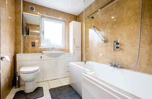 St. Andrews House | Pass the Keys | Luxury Newly Refurbished 3 Bed House in St Andrews