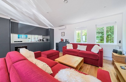 Kennington Apartment | Pass the Keys | ★ Luxury Oxford Apartment ★ Sleeps 4, Free Parking