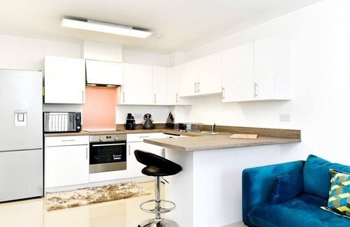 Whitchurch Apartment | Pass the Keys | Sleek 1 Bed Apartment w Parking