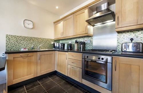 Belfast City Centre Apartment | Pass the Keys | Stunning 2BR Apt with Balcony Next to Queens Uni