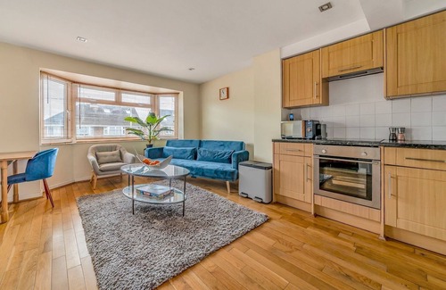 Headington Apartment | Pass the Keys | Stylish 2BR Apartment Parking x 2 Oxford