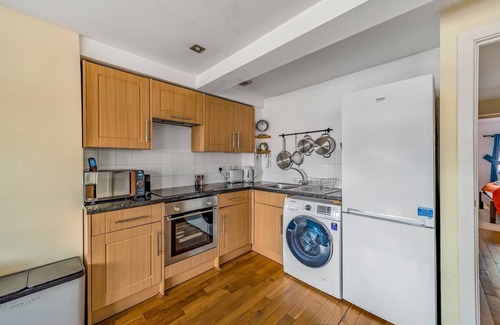 Headington Apartment | Pass the Keys | Stylish 2BR Apartment Parking x 2 Oxford