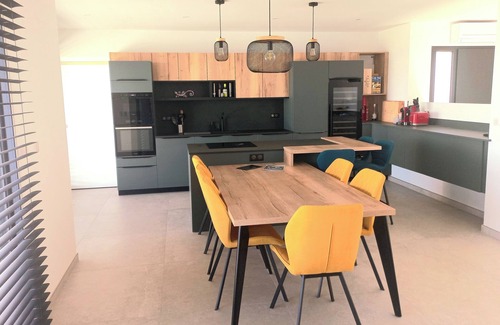 Caux Villa | Passez vos Vacances en Famille Dans un Endroits Calme et Propice à la Détente