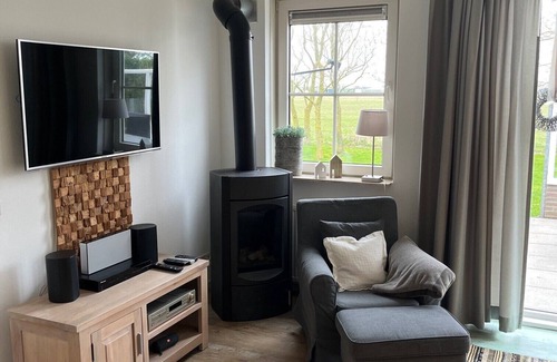 Ameland Apartment | Pasture villa 16 with 8 beds, cot, sauna and 2 bathrooms
