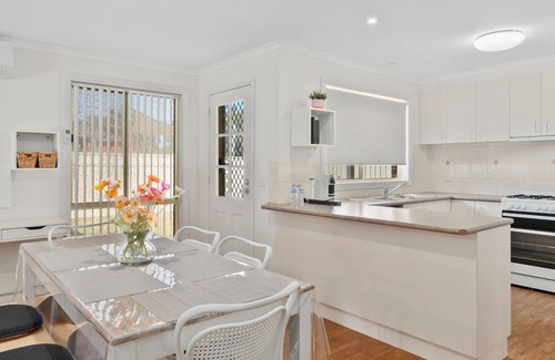 Mulwala House | Pat's Place Sun and Lake