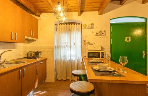 Doctor Barraquer-Grupo Renfe-Policlinico Apartment | PATIO ANDALUZ APARTMENT IN SEVILLE ⭐