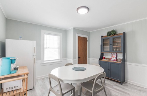 Ventnor City House | Patio w/Ocean Views★Beach Block★ Parking★