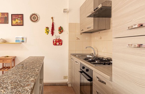 Marina di Campo Apartment | Patrizia, apartment a few steps from the pedestrian center of Marina di Campo equipped with air cond