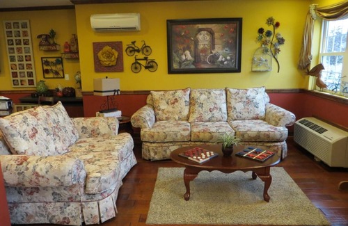 Grand Rivers Hotel | Patti's Inn & Suites