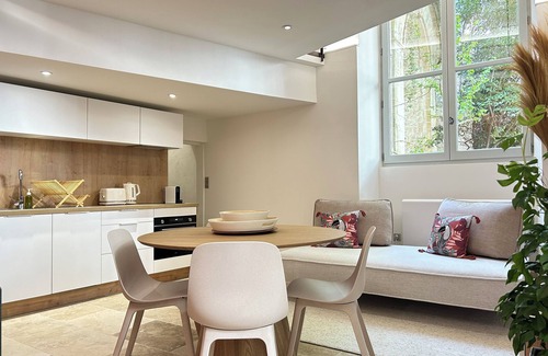 Quartier Administrations House | Pavillon des Arènes, monthly rental - 50m from the arena, private garden&terrace