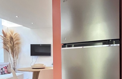 Quartier Administrations House | Pavillon des Arènes, monthly rental - 50m from the arena, private garden&terrace