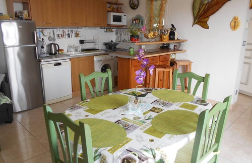 Saint-Pierre-la-Mer Cabin | Pavillon T3 * 72m2 Terrace 180° Sea View, Wifi, Swimming pool, Internet, Air conditioning,
