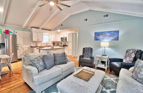 Litchfield by the Sea House | Pawleys Paradise! ~1/2 mile to the Beach. 3BR/3 Full BA. FREE Bikes included.
