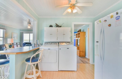 Topsail Beach House | Paws & Relax at Waterloo!