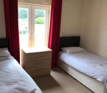 Ellesmere Port Apartment | Pay2Stay