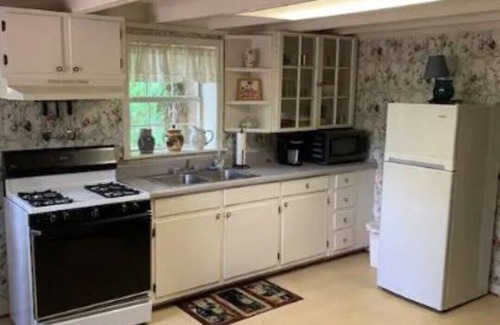 Loganville House | Peace and Quiet at Sweet Acres