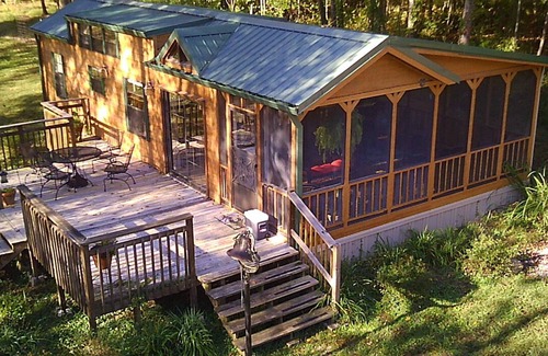 Halfway Cabin | Peace And Quiet Of Country Living Yet Close To Modern Convenience.