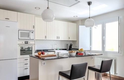 San Vicente Apartment | PEACE OASIS IN THE HEART OF SEVILLA 2 BR - 2 Baths WIFI AC