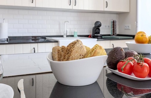 San Vicente Apartment | PEACE OASIS IN THE HEART OF SEVILLA 2 BR - 2 Baths WIFI AC