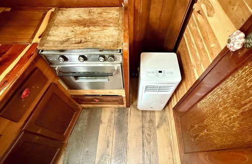 Rock Harbor Boat Rental | Peace of Mind Floating Camper On Norris Lake!