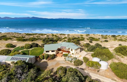 Dolphin Sands House | Peace & Plenty