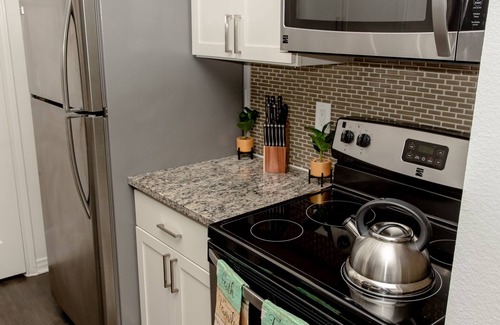 Irving Apartment | Peace, Serenity, Central ✨Longterm Discount ✨, Free Parking