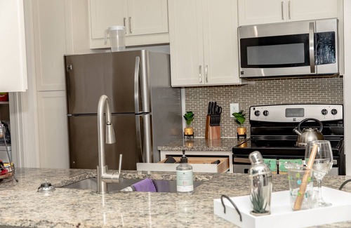 Irving Apartment | Peace, Serenity, Central ✨Longterm Discount ✨, Free Parking