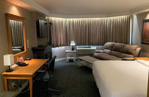Peace River Hotel | Peace Valley Inns