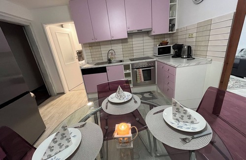 Brloh Apartment | Peaceful 1-Bedroom Apartment in Family Farmhouse in Brloh