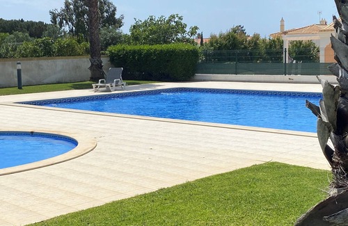 Castelo Apartment | Peaceful 1BR Garden Apartment with pool, WiFi, Gale, Albufeira