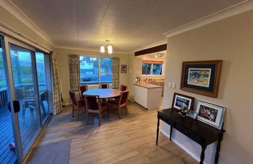 Whiritoa House | Peaceful 2 Storey House close to beach