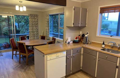 Whiritoa House | Peaceful 2 Storey House close to beach