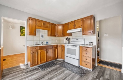 Glenbrook House | Peaceful 3-Bed Retreat Near Shopping & Nature