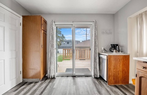 Glenbrook House | Peaceful 3-Bed Retreat Near Shopping & Nature