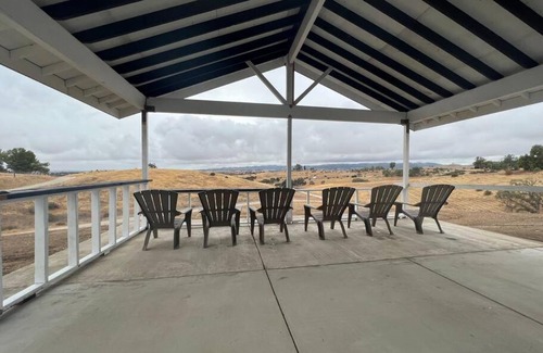 Paso Robles House | Peaceful 4 Bedroom Farm Stay at Whispering Vines