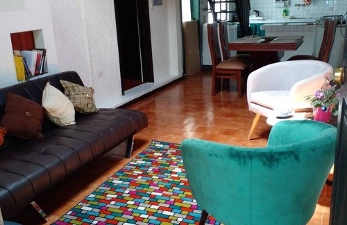 Quito Cottage | Peaceful 4-guests city cottage near the heart of Quito-free parking