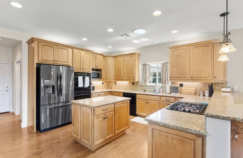 Temecula House | Peaceful 5 acre estate, Single level 3-bed 2 bath, minutes to Old Town, wineries