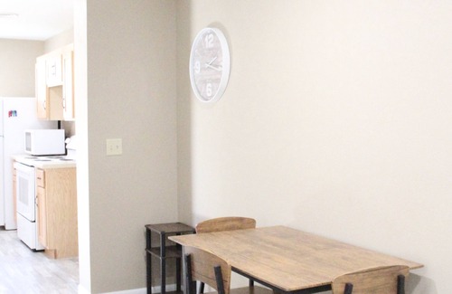 Lake City Condo | Peaceful and beautiful 2 bedroom 1 bathroom condo with full kitchen.