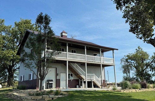 Williamsburg House | Peaceful and Cozy Country Retreat w/views