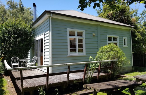Hanmer Springs House | Peaceful and private bach just a few minutes walk to village centre and pools