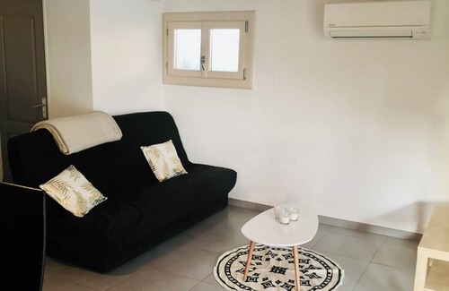 Salinelles Apartment | Peaceful apartment with private pool
